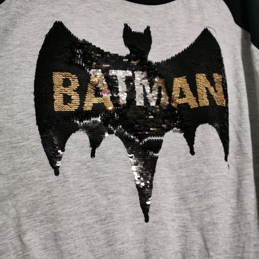 NWT Batman Two-way Sequined Front Tie Tee 4X - Picture 6 of 6
